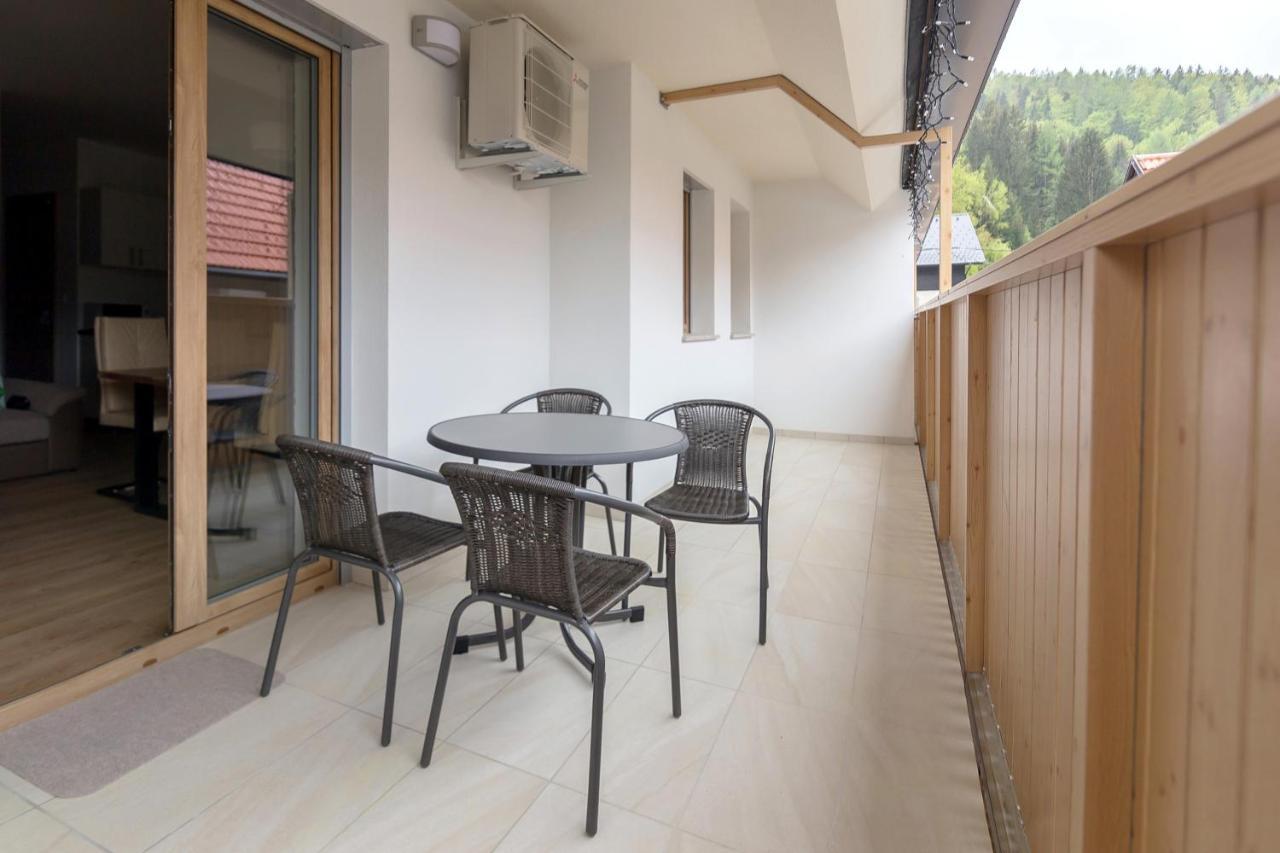Vila Vita Apartments 克拉尼斯卡戈拉 外观 照片