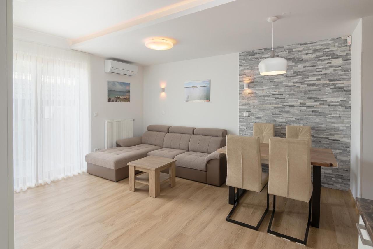 Vila Vita Apartments 克拉尼斯卡戈拉 外观 照片