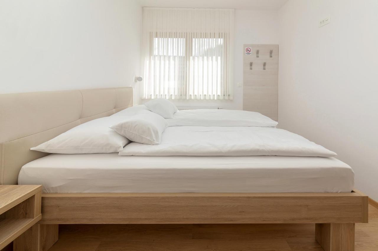 Vila Vita Apartments 克拉尼斯卡戈拉 外观 照片