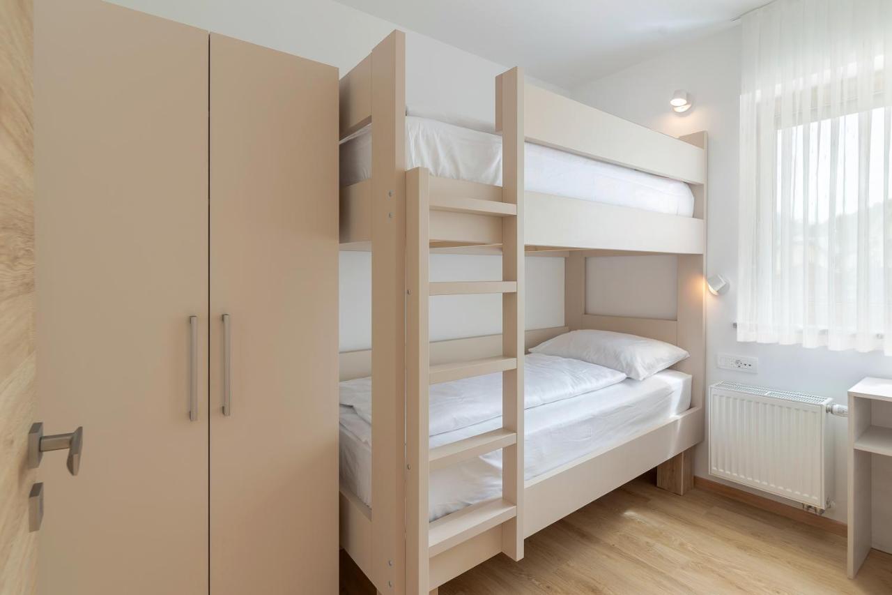 Vila Vita Apartments 克拉尼斯卡戈拉 外观 照片