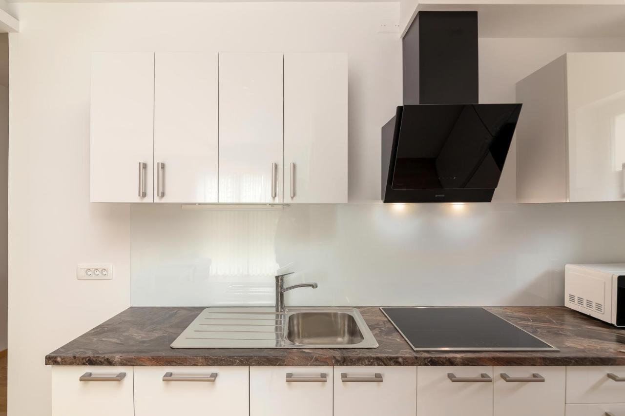 Vila Vita Apartments 克拉尼斯卡戈拉 外观 照片