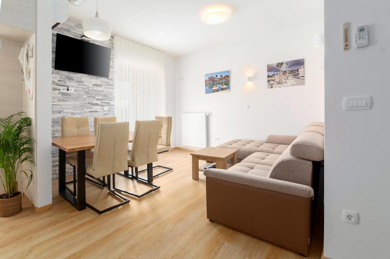 Vila Vita Apartments 克拉尼斯卡戈拉 外观 照片