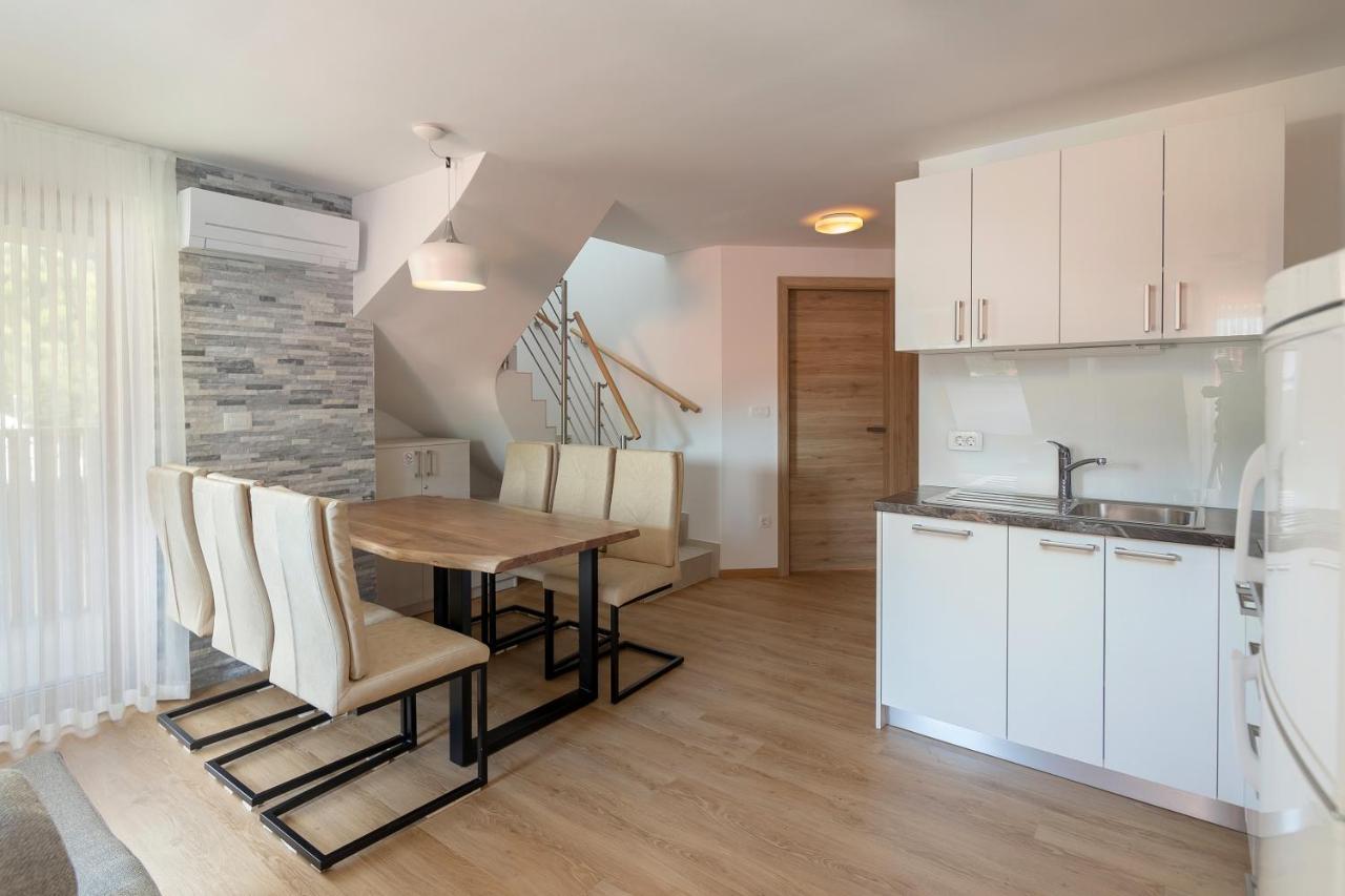Vila Vita Apartments 克拉尼斯卡戈拉 外观 照片