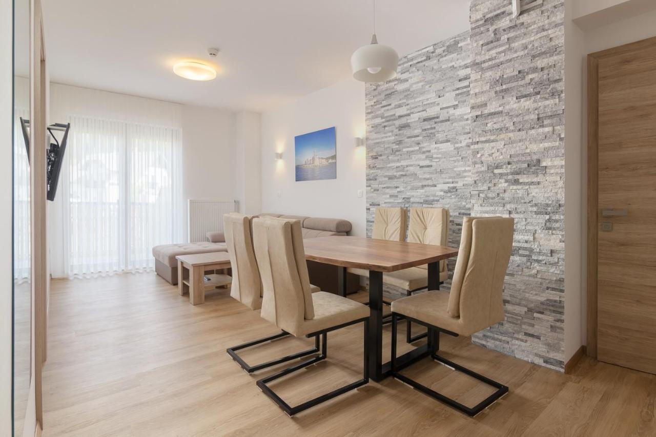 Vila Vita Apartments 克拉尼斯卡戈拉 外观 照片