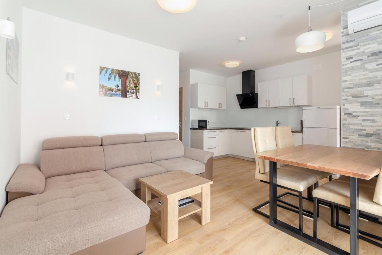 Vila Vita Apartments 克拉尼斯卡戈拉 外观 照片
