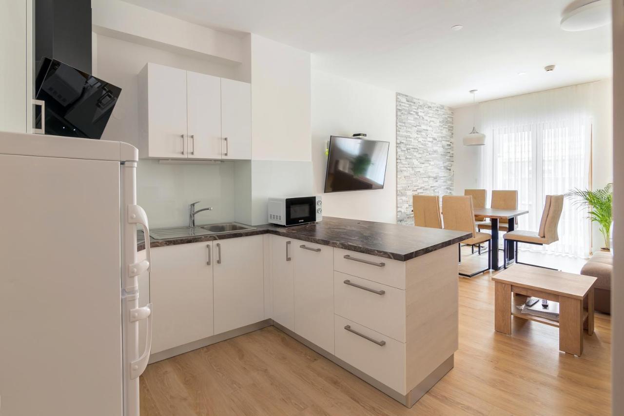Vila Vita Apartments 克拉尼斯卡戈拉 外观 照片