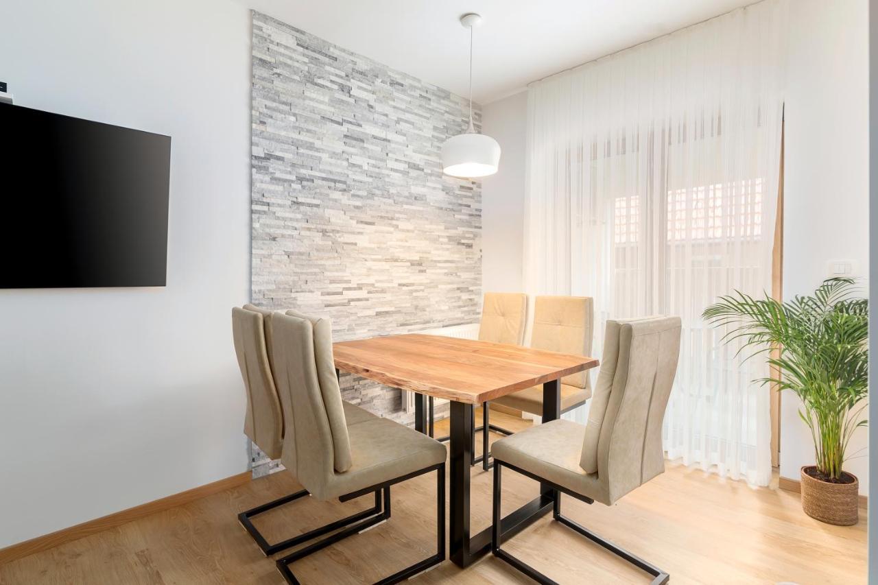 Vila Vita Apartments 克拉尼斯卡戈拉 外观 照片