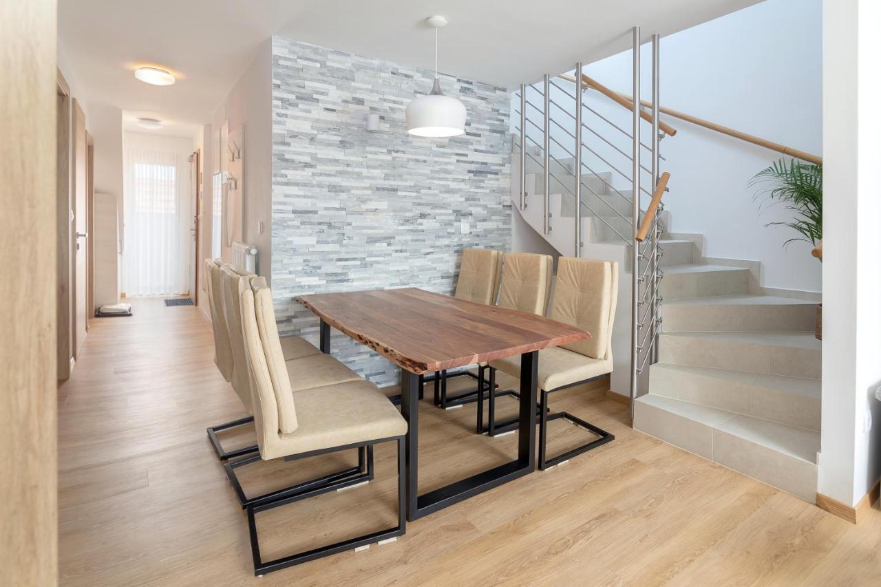 Vila Vita Apartments 克拉尼斯卡戈拉 外观 照片